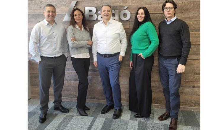 De izquierda a derecha: Juan Manuel Apella, Director de Operaciones, Karina Giordano, Directora de Recursos Humanos, Hernán Da Cunha, Director de Relaciones Institucionales, Soledad Urri, Directora de Compliance y Auditoría Interna, Fernando Pombo, Director de Administración y Finanzas